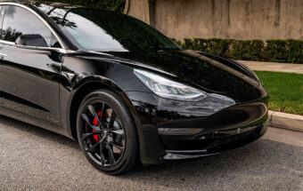 Tesla-Model-3-sorte-alufælge
