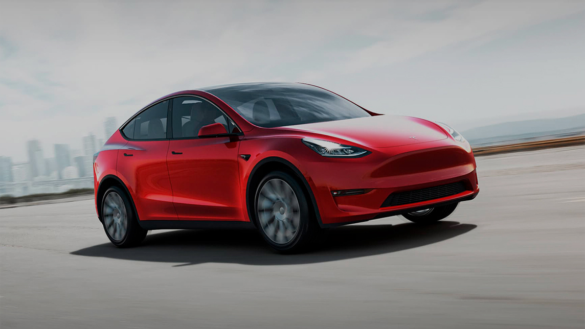 Tesla Model Y på farten